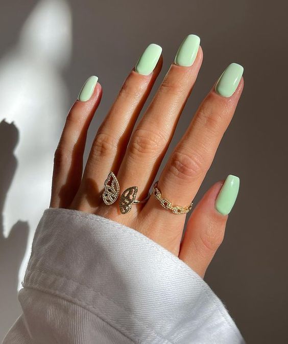 Green Fall Nail 21 Ideas: Embrace the Season with Stunning Nail Designs