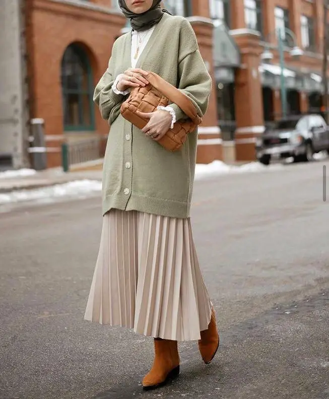 Hijabi Fall Outfits Sweater 20 Ideas: Embrace Cozy and Chic Fashion