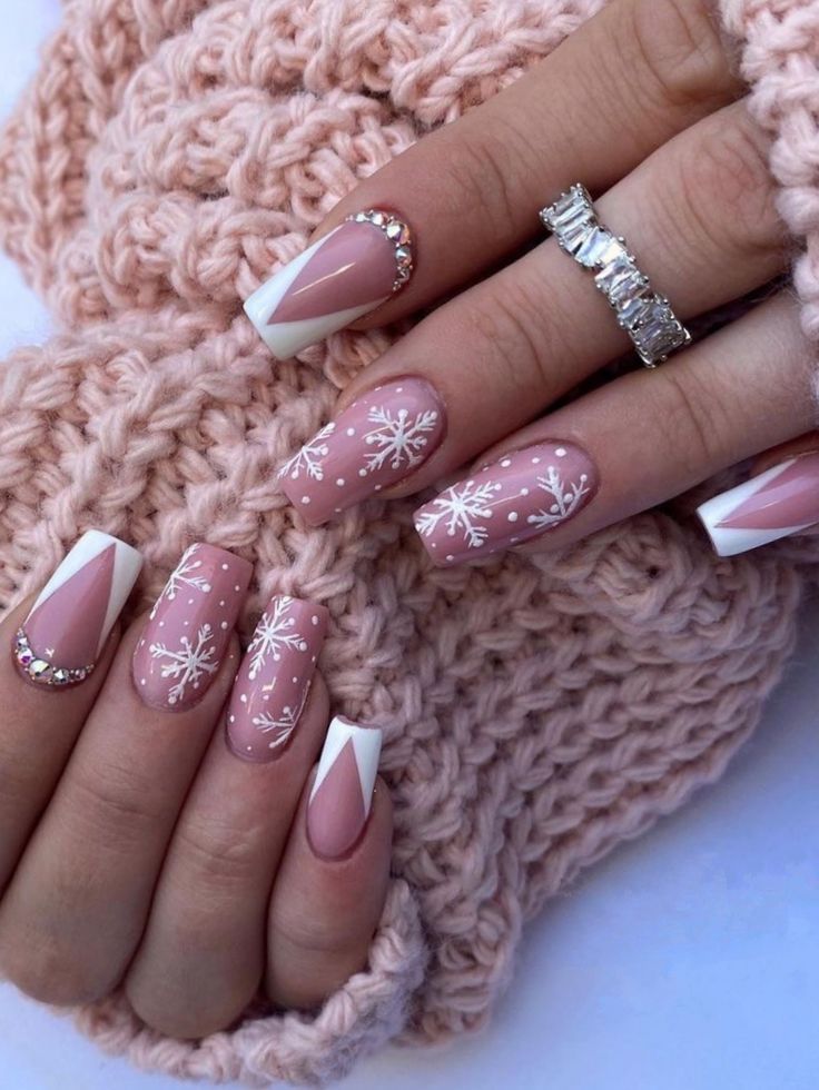 French Winter Nails Snowflake 2023-2024 16 Ideas