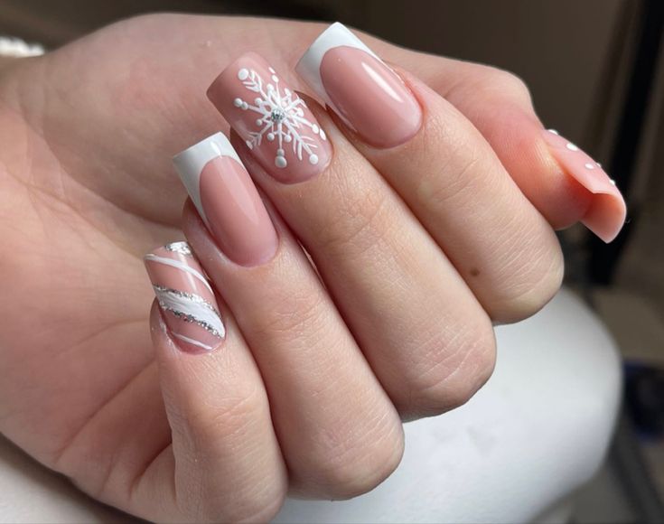 French Winter Nails Snowflake 2023-2024 16 Ideas
