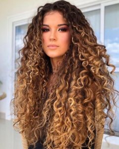 Curly Haircuts 2024 Ideas: Medium to Long, Short & Sassy Looks for ...