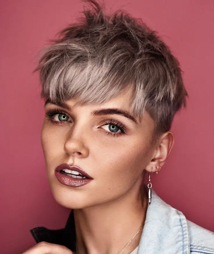 2024 Pixie Haircut 18 Ideas: From Grey Aesthetic to Cute Blonde Trends