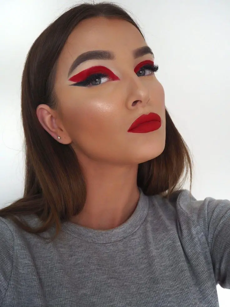 2023 Red Christmas Makeup 18 Ideas: Achieve Stunning Holiday Looks
