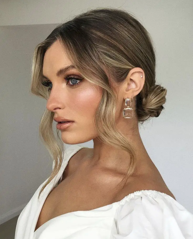 The Perfect Vacation Hairstyles for 2024 16 Ideas