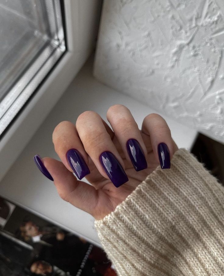 2024 New Year's Nail Color 18 Ideas: Gel, Street, and More!