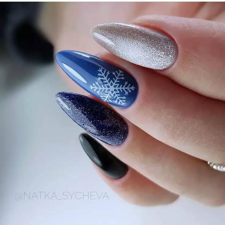 Almond New Year Nails 2024 18 Ideas: Sparkling Designs for a Glamorous Start