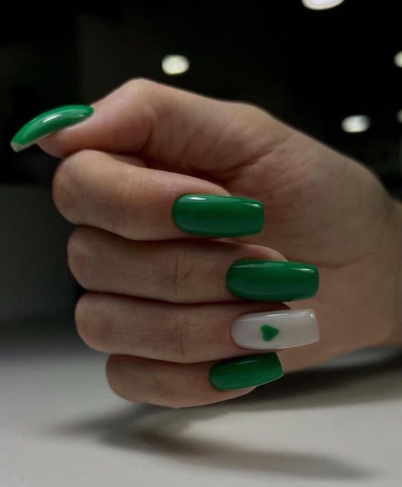 Spring Nails Green 2024 15 Ideas: A Fresh Take on Style and Elegance