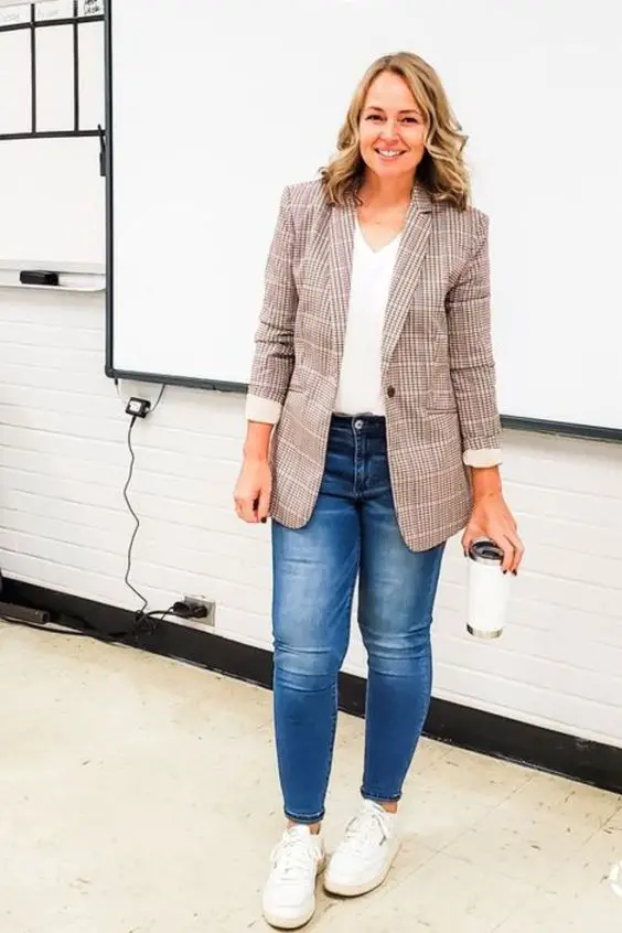 Spring Teacher Outfits 2024: Stylish and Comfortable 15 Ideas