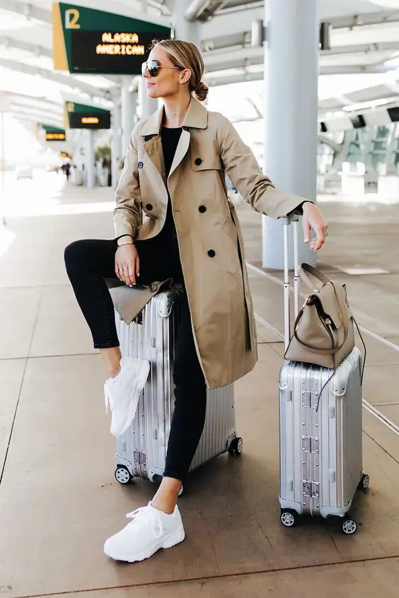 2024 Capsule Wardrobe Guide: Stylish & Versatile Travel Outfits for ...