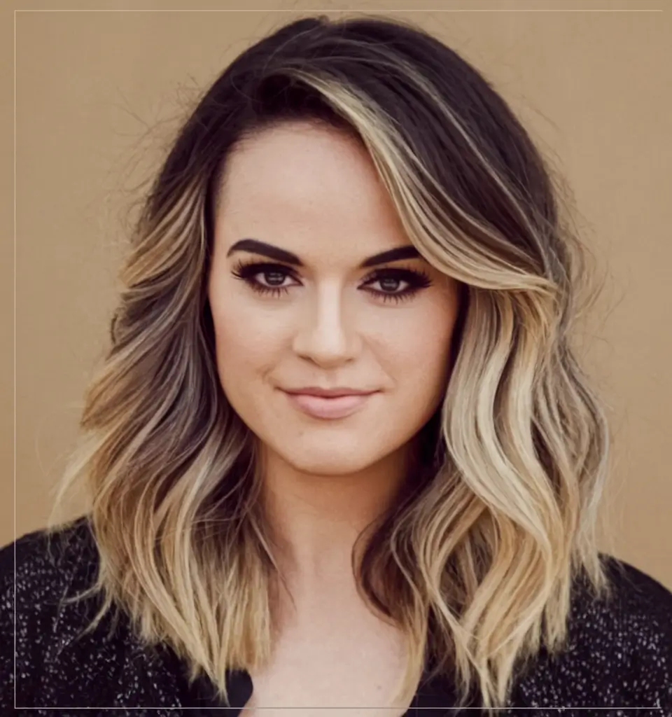 Summer 2025 Haircut Ideas for Round Faces - Dimensional Blonde Lob with Beachy Ends