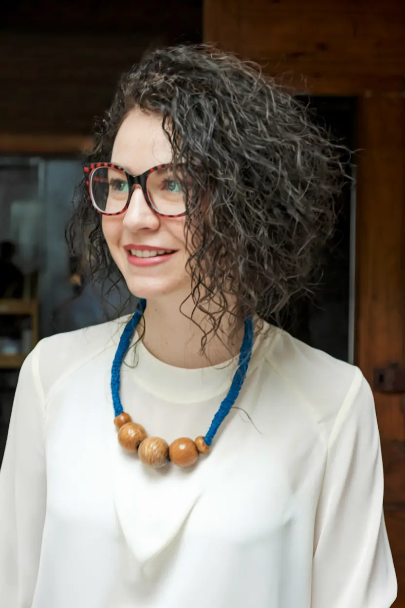 Summer 2025 Haircut Ideas for Round Faces - Flattering Looks - Asymmetrical Wet-Curled Bob for Natural Texture
