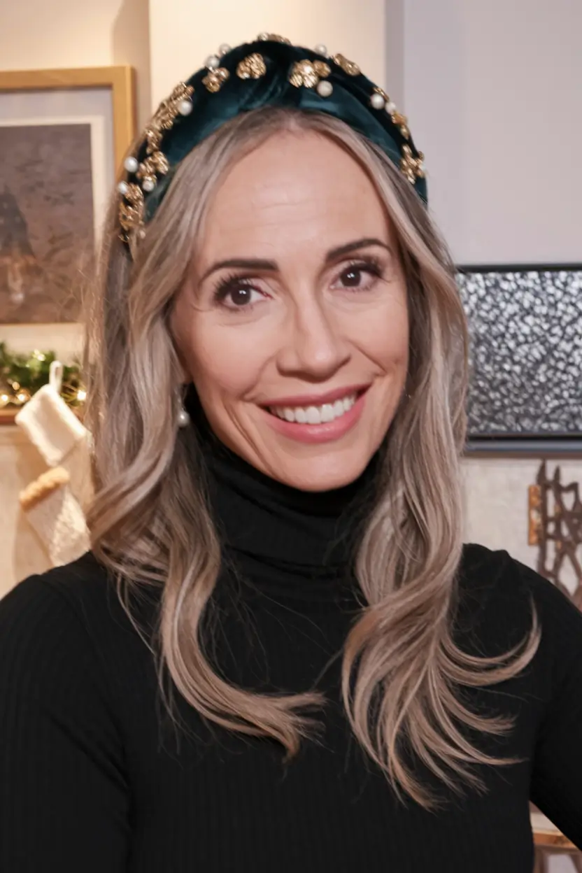 Fall 2025 Hair Colors for Women 40-Year-Olds and Up - Rooted Ash Blonde with Soft Length and Shine