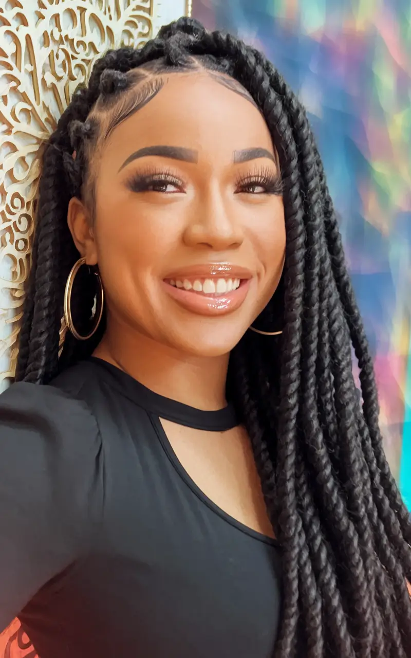 Fall 2025 Hairstyles for Black Women Chunky Twists with Laid Edges