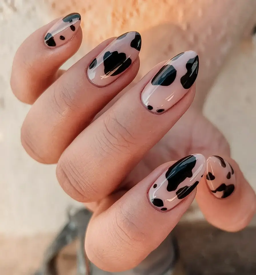 Autumn 2025 Nail Design Ideas Funky Leopard Print Accents