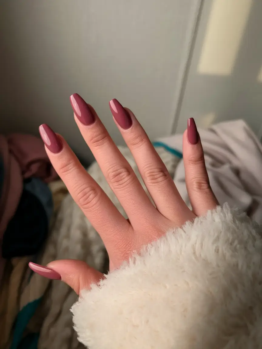 Creative Fall Coffin Nail Ideas 2025 Soft Cranberry Everyday