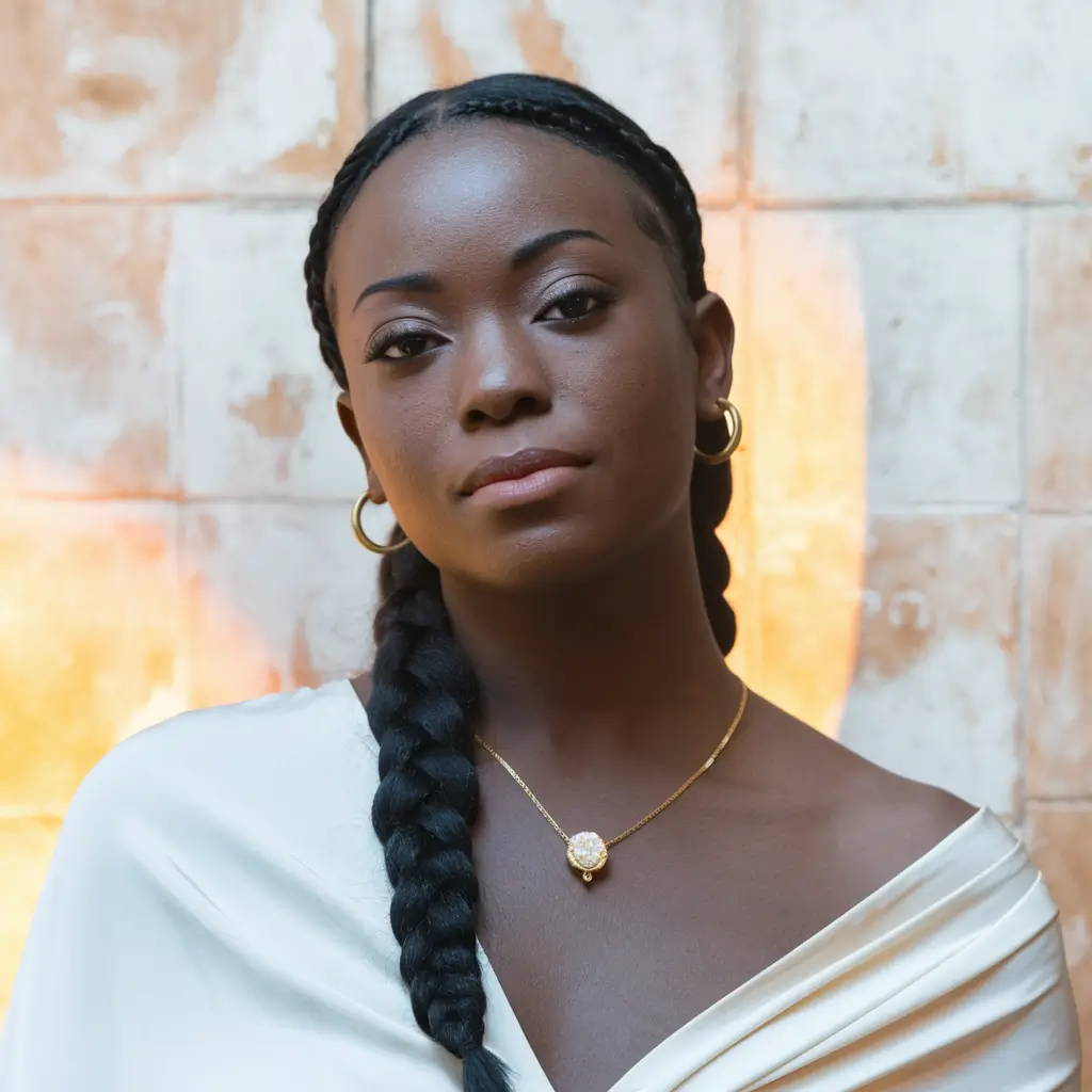 Fall 2025 Braid hairstyles You’ll Want to Copy Low Side Braid with Subtle Elegance