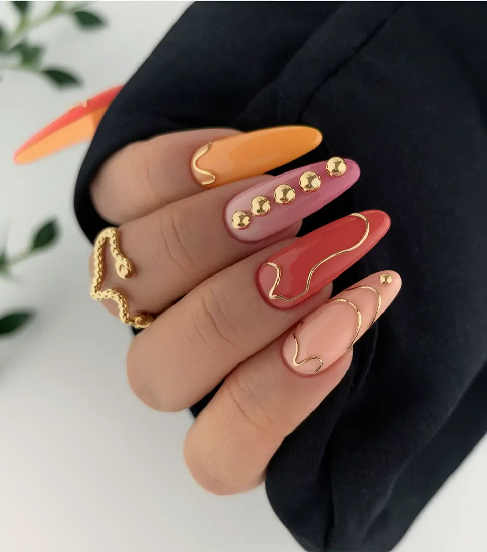Fall Nail Art 2025 Manicure with 3D Accents Golden Glow of Autumn