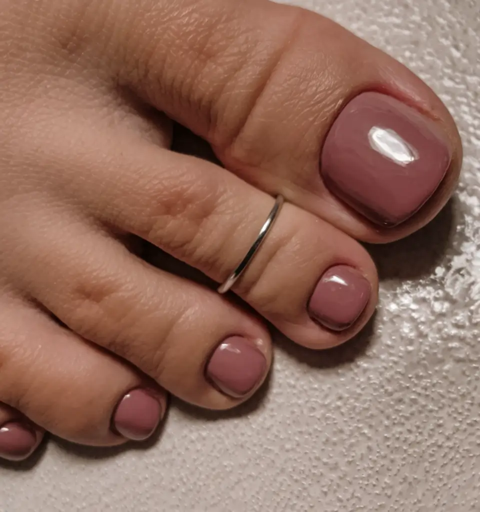 Trendy Fall Pedicure Colors 2025 Muted Mauve Neutral