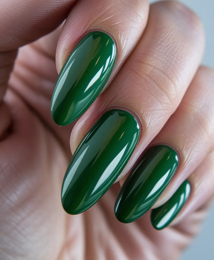 Best Winter Nail Colors 2025-2026 Emerald Elegance