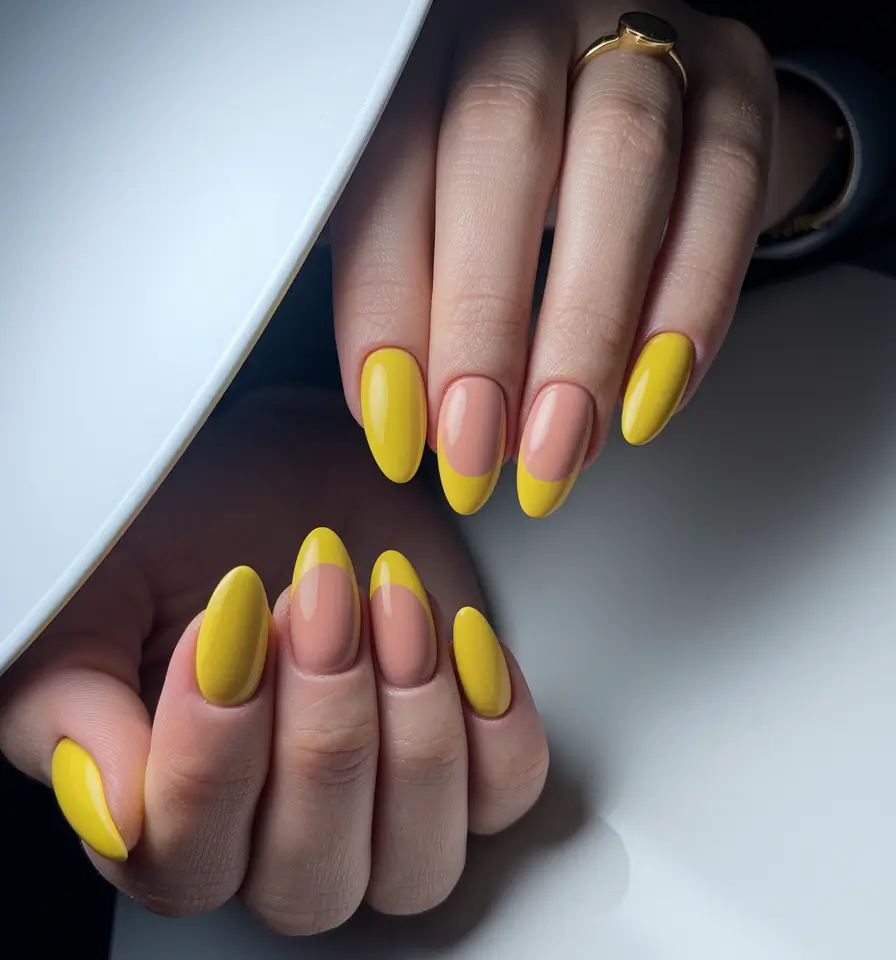 Best Winter Nail Colors 2025-2026 Golden Sunrise Tips
