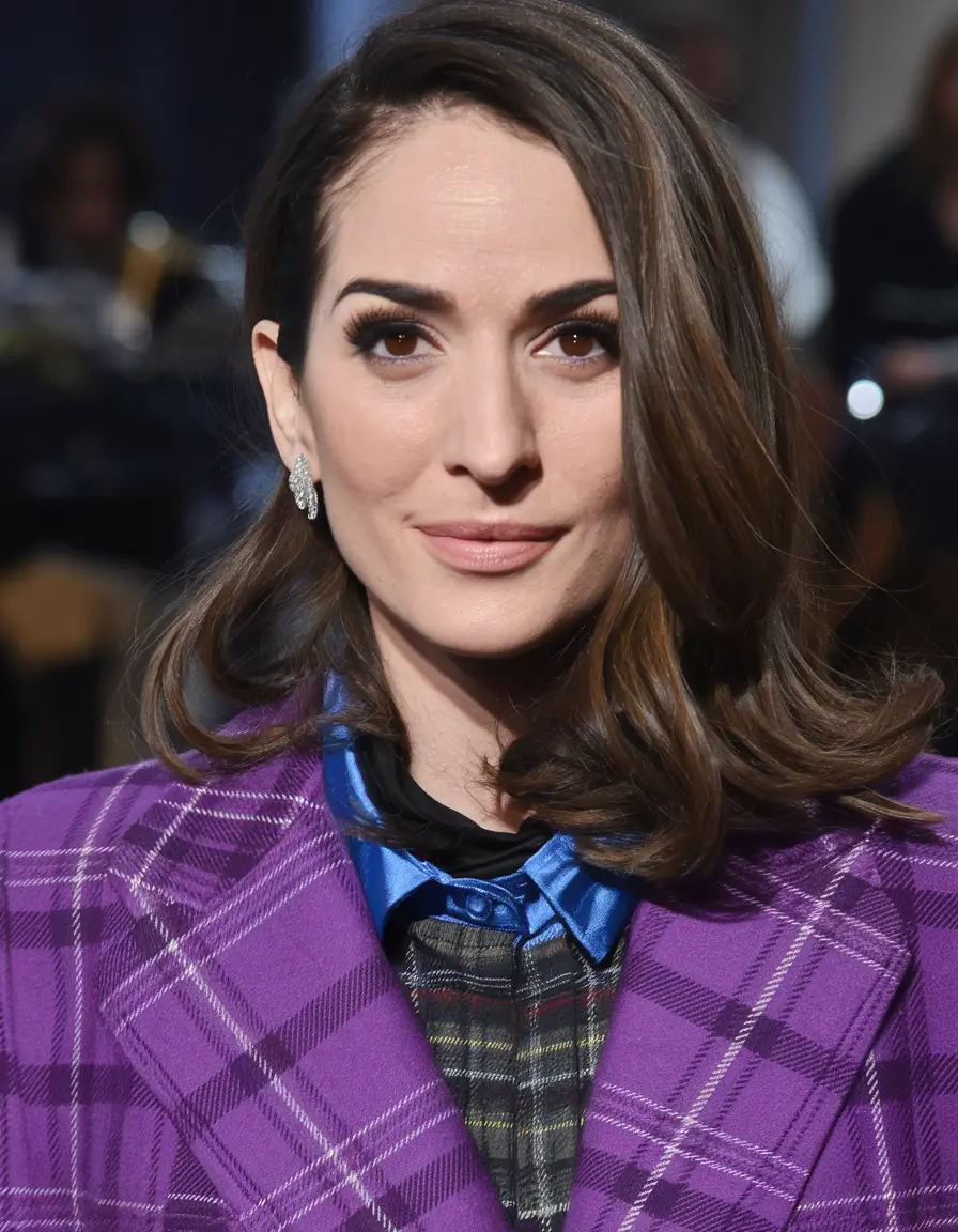 Winter Hair Colors 2025-2026 for Brunettes Refined Short Dark Brunette