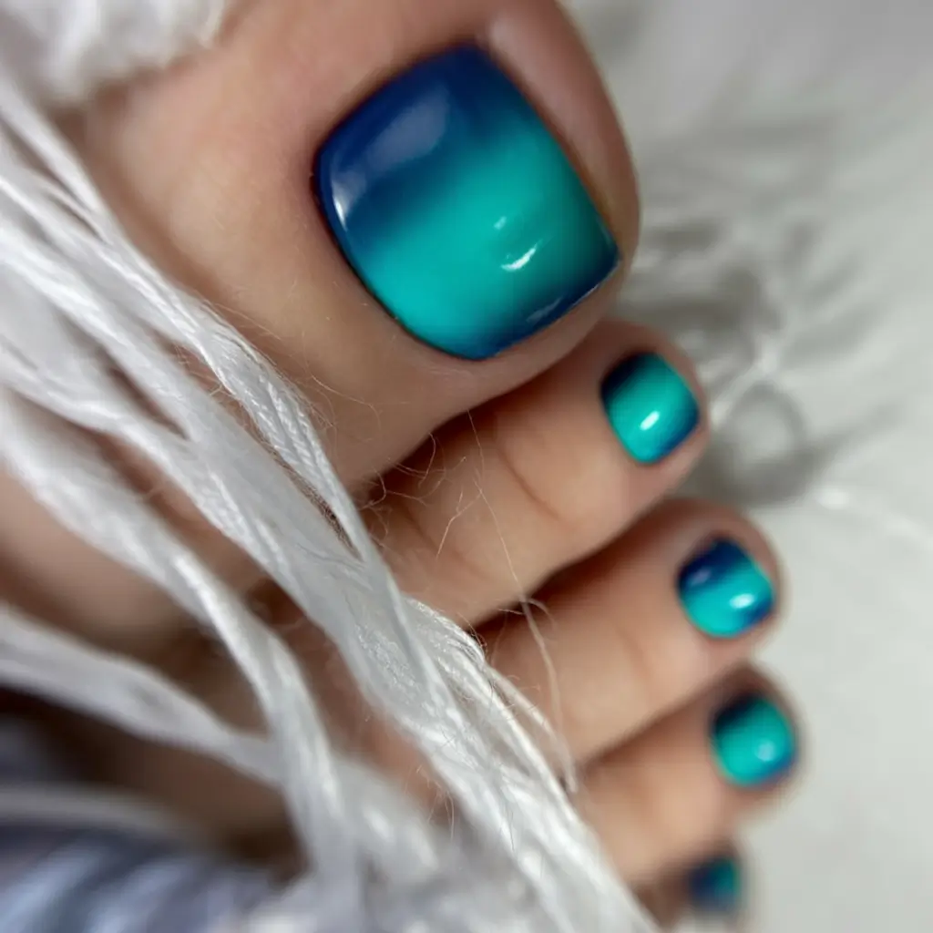 minimalist spring toe nails 2026 Ocean Teal Gradient for Minimal Statement Energy