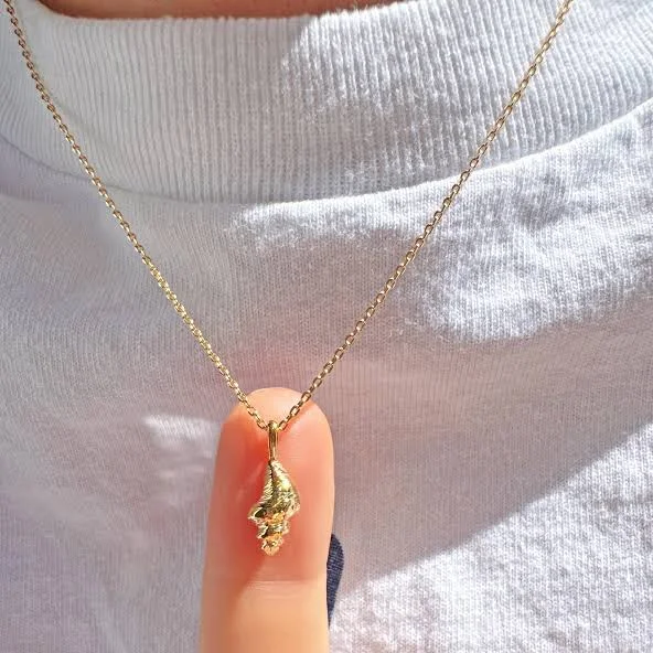 accessory 18K Gold Dipped Dainty Conch Shell Charm Pendant Necklace Etsy - omonz $21.46
