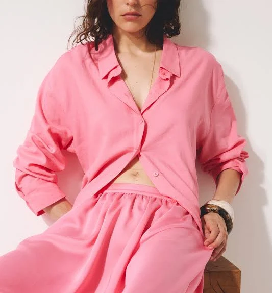 top H&M Ladies Linen-Blend Shirt H&M $29.99