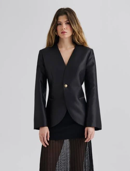 blazer Malina Nori Fitted Heavy Satin Blazer in Black at Nordstrom, Size 6 Nordstrom $310