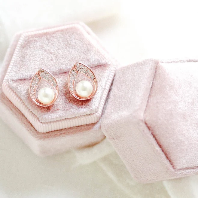 accessory Pearl Stud Earrings Etsy - treasures570 $46.8