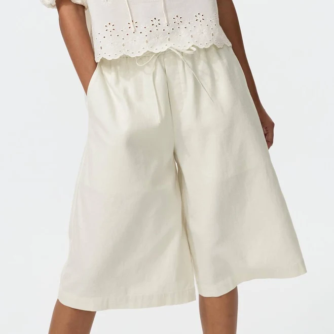 pants UNIQLO Women's Linen Blend Culottes uniqlo.com/us $49.9
