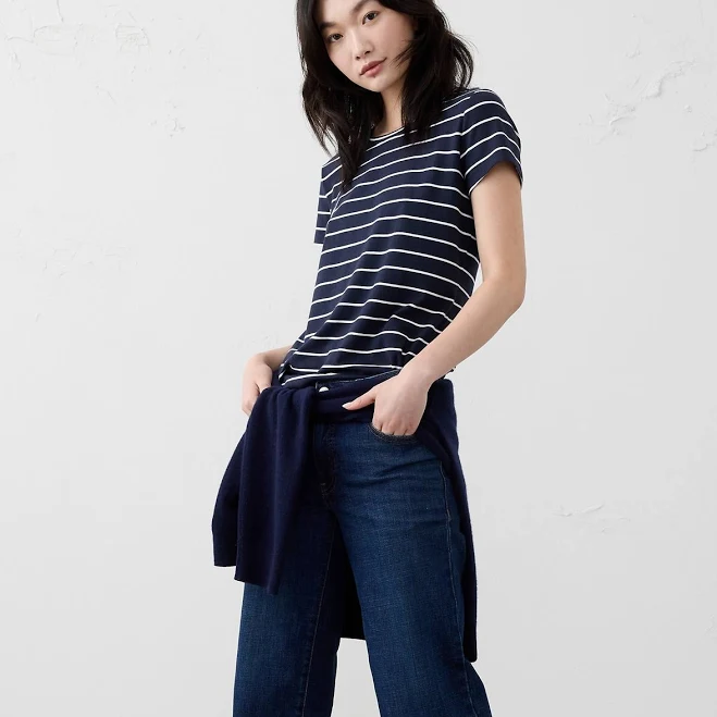 top Women's Timeless Crew-Neck T-Shirt Banana Republic Factory $12.5