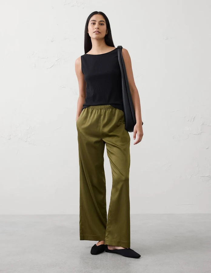 pants Women's Wide-Leg High-Rise Crinkle Satin Pull-On Pant Landslide Green Regular Size L Banana Republic Factory $60