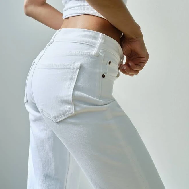 jeans Abercrombie & Fitch Women's Mid Rise 90s Straight Jean Abercrombie & Fitch $59.99