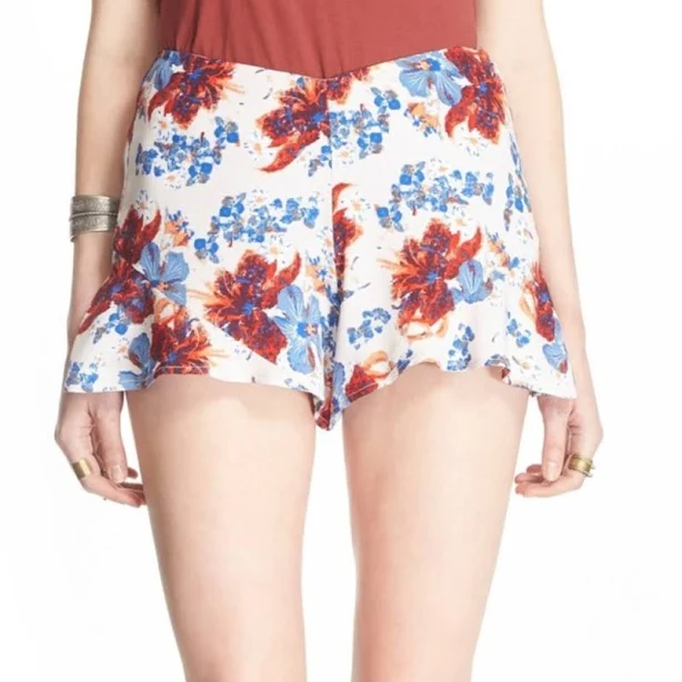 shorts Free People Shorts Womens Nwt Free People Fiona Flutter Shorts In Sand Dollar Poshmark $18