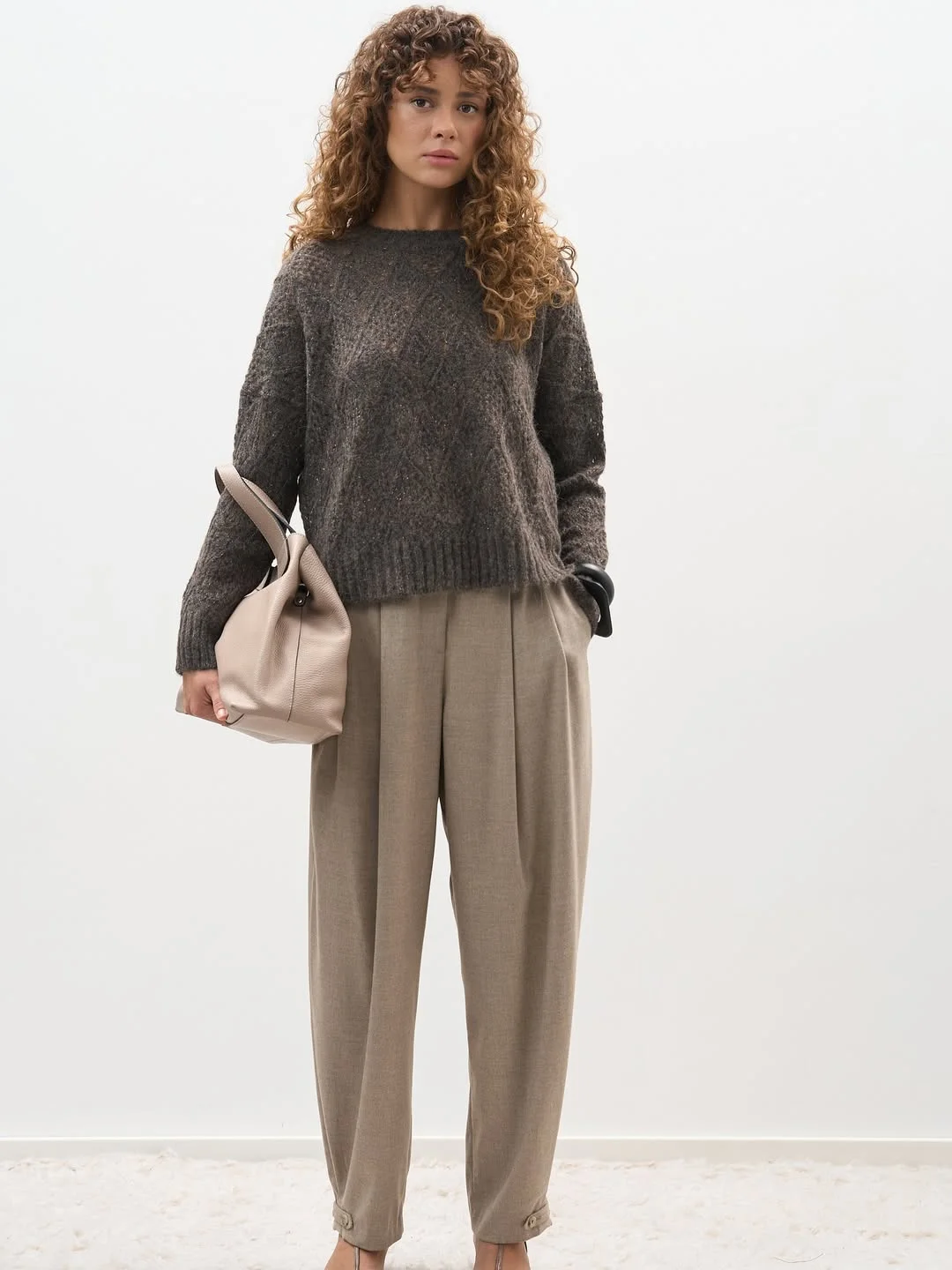 all pants outfits for women 2026 Relaxed Neutral Layers with Soft Barrel Silhouettes
