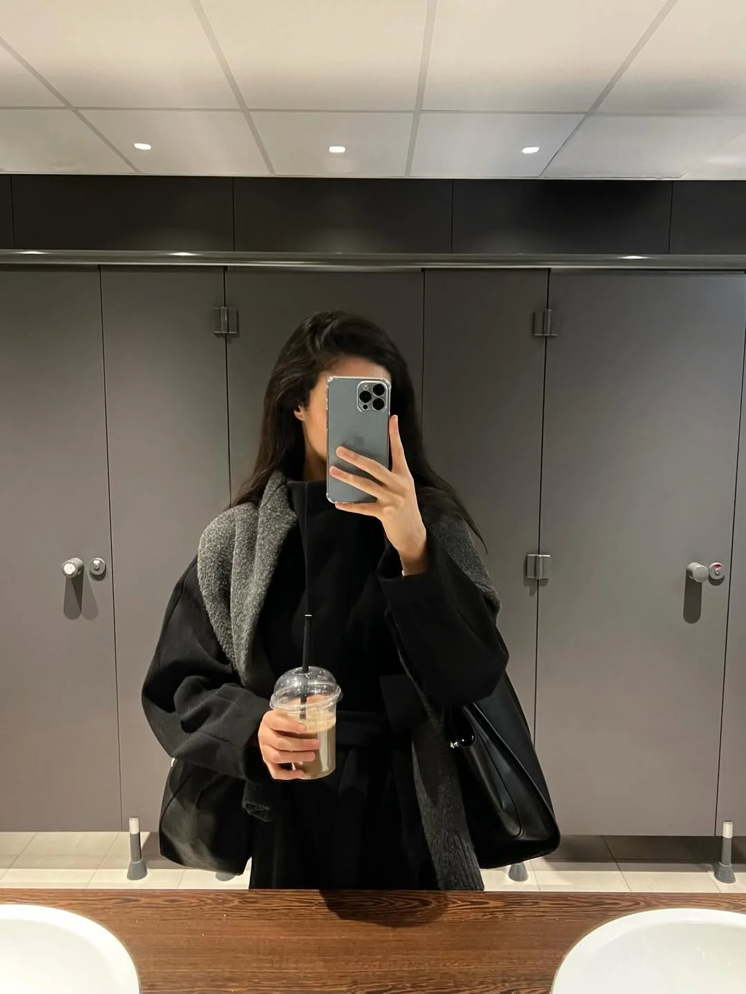 back to school outfits 2026 All-Black Cozy Layers Always Work For Busy School Days
