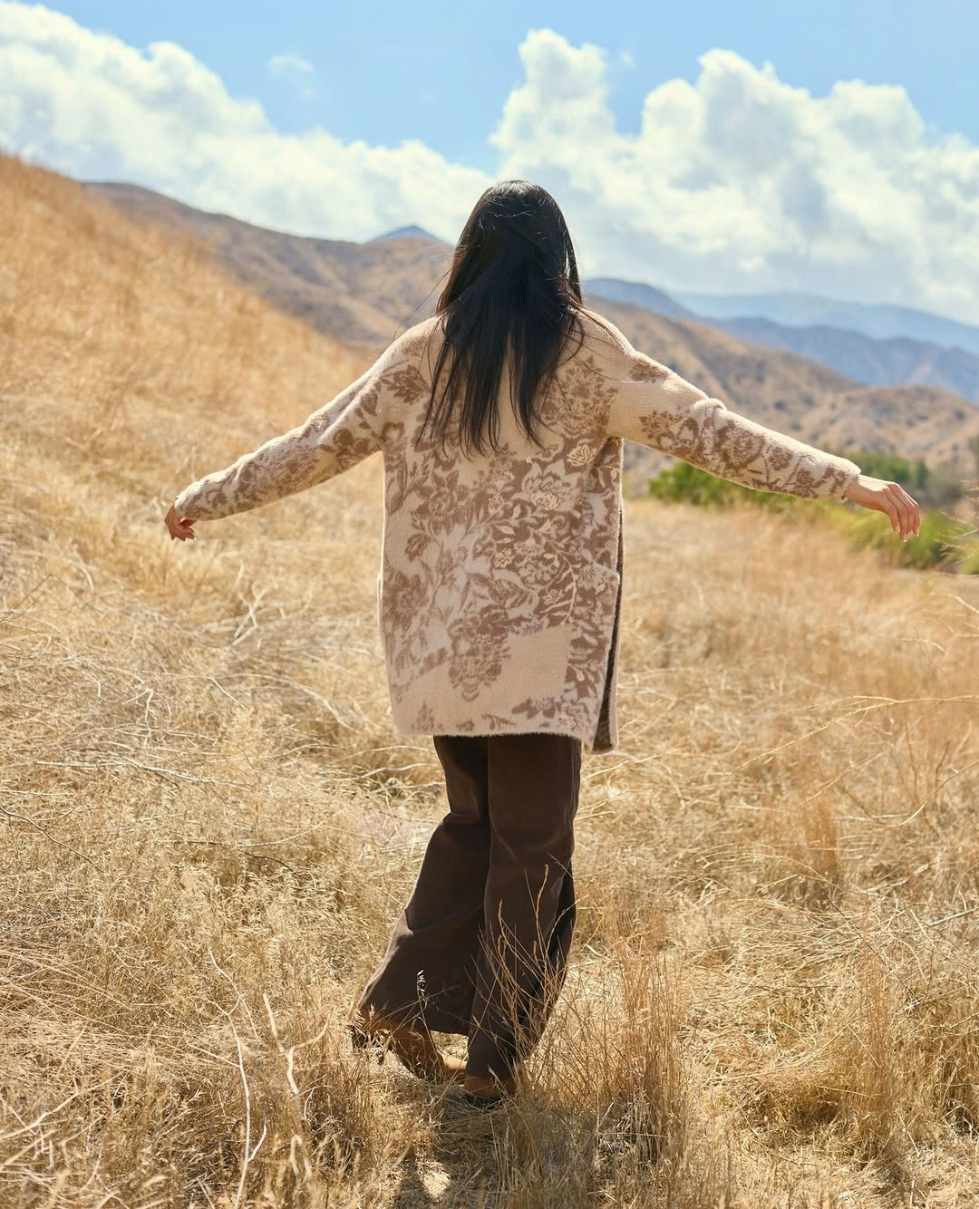 boho chic fall outfits 2026 Oversized Floral Cardigans for Relaxed Mountain Escapes