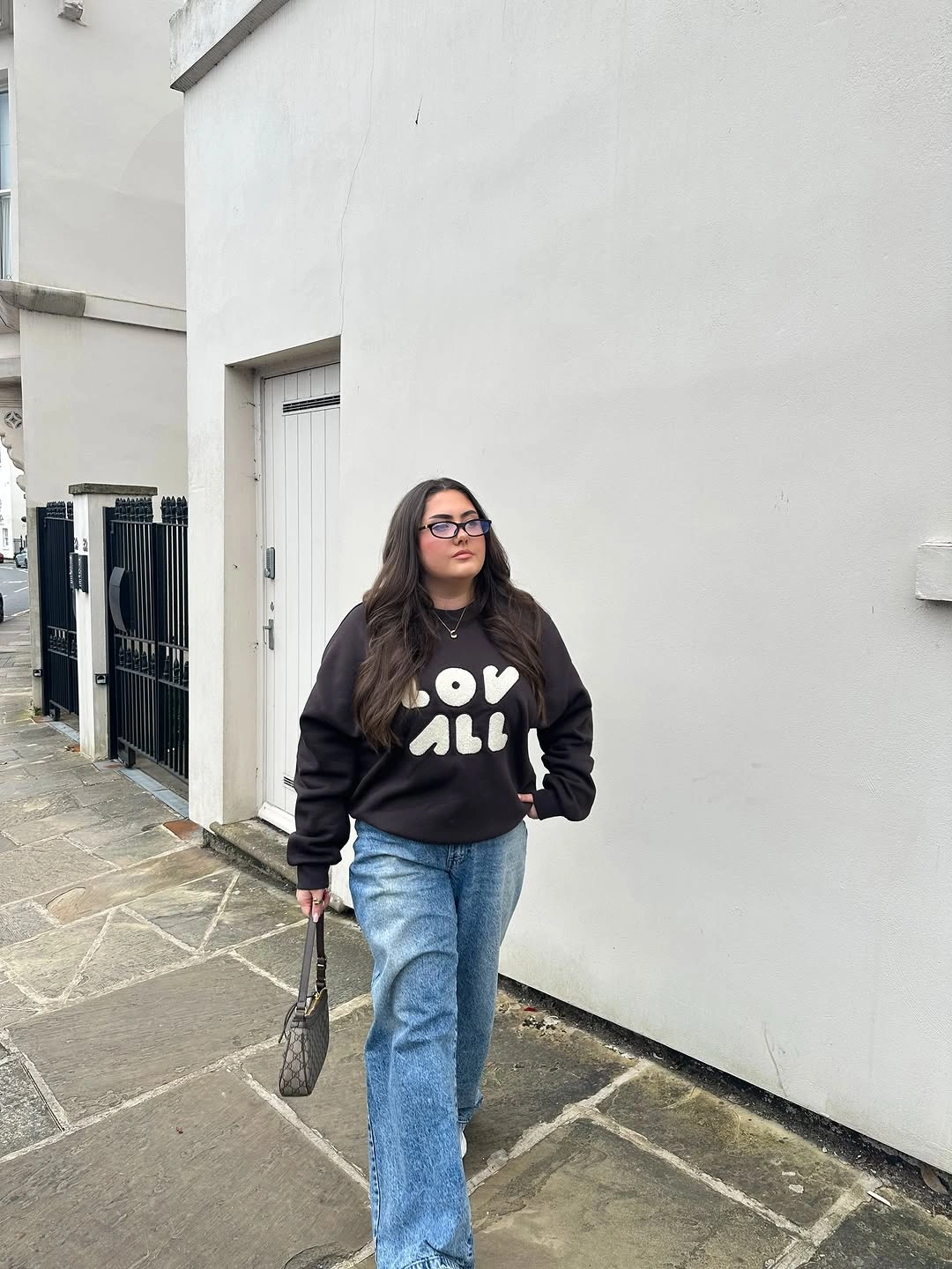 comfy fall outfits 2026 Relaxed Sweatshirt and Straight Jeans for Effortless Weekend Style
