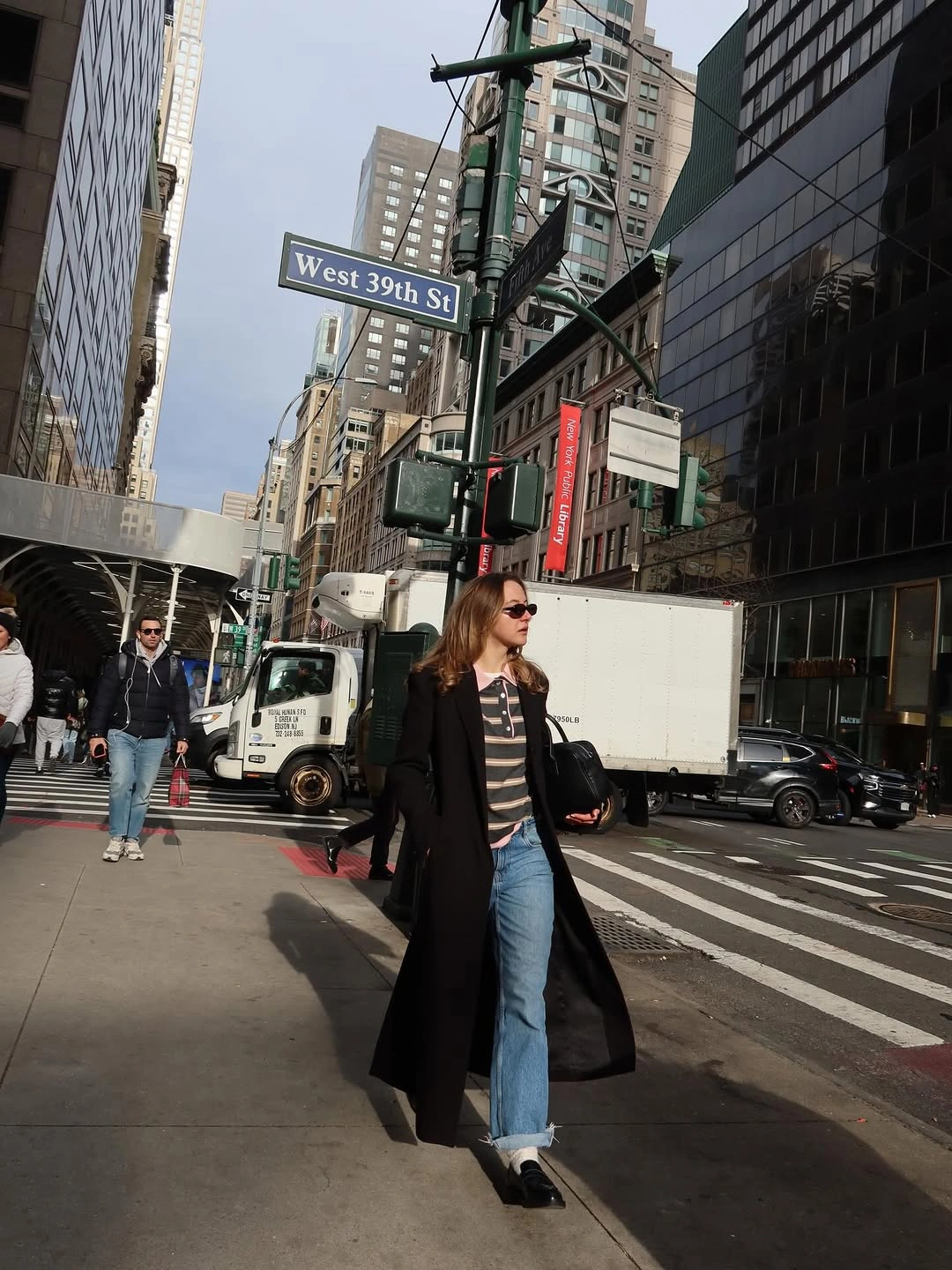 cozy & chic autumn outfits for women 2026 Classic Long Coat Styling That Never Goes Out of Fashion