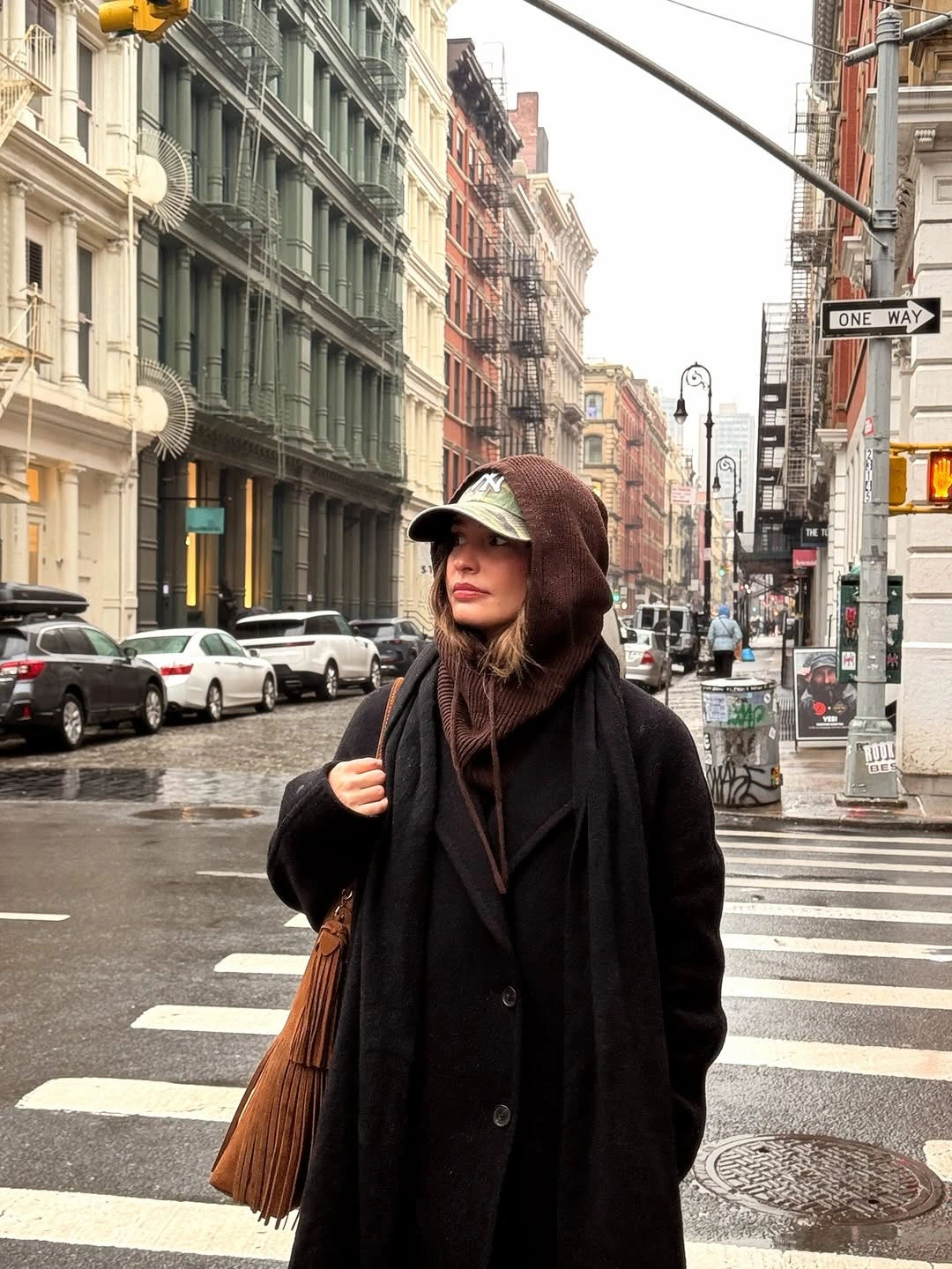 cozy & chic autumn outfits for women 2026 Dark Layers That Make Rainy Weather Feel Stylish