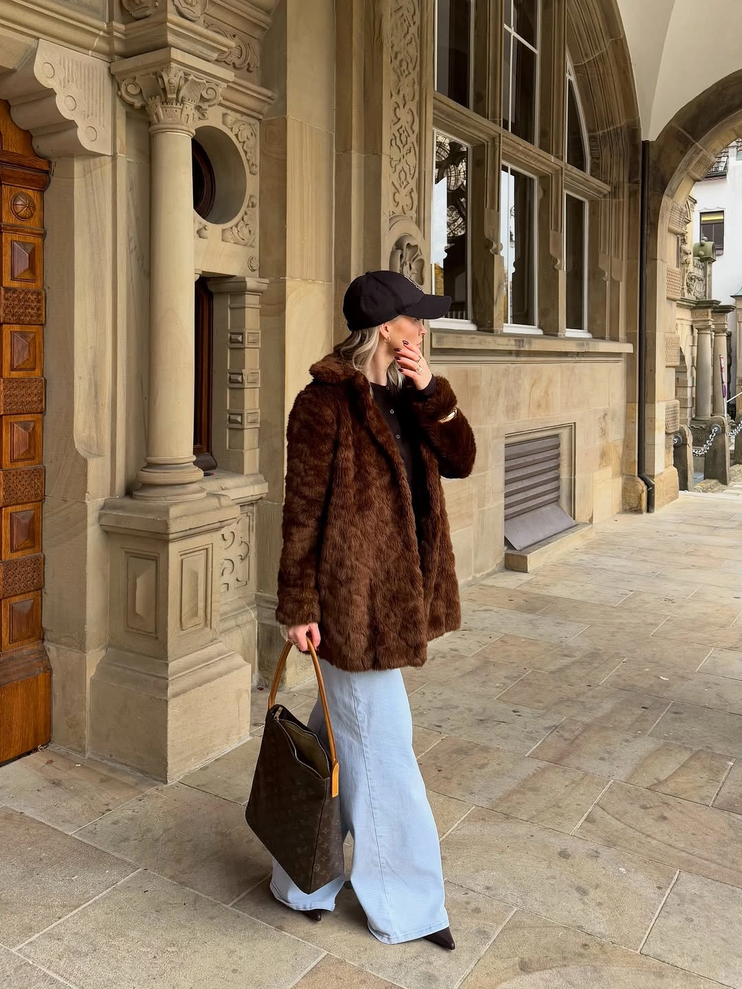 cozy & chic autumn outfits for women 2026 Faux Fur Jackets That Bring Vintage Glamour Back