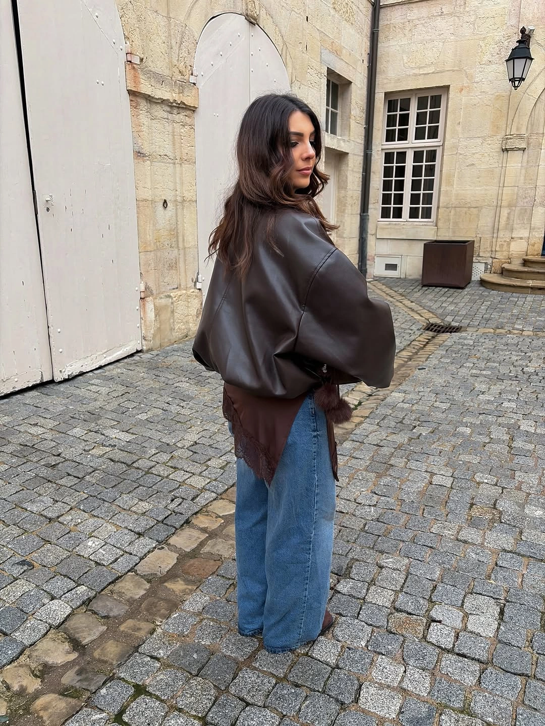 cozy & chic autumn outfits for women 2026 Leather Jackets And Wide-Leg Jeans For Modern Autumn Evenings