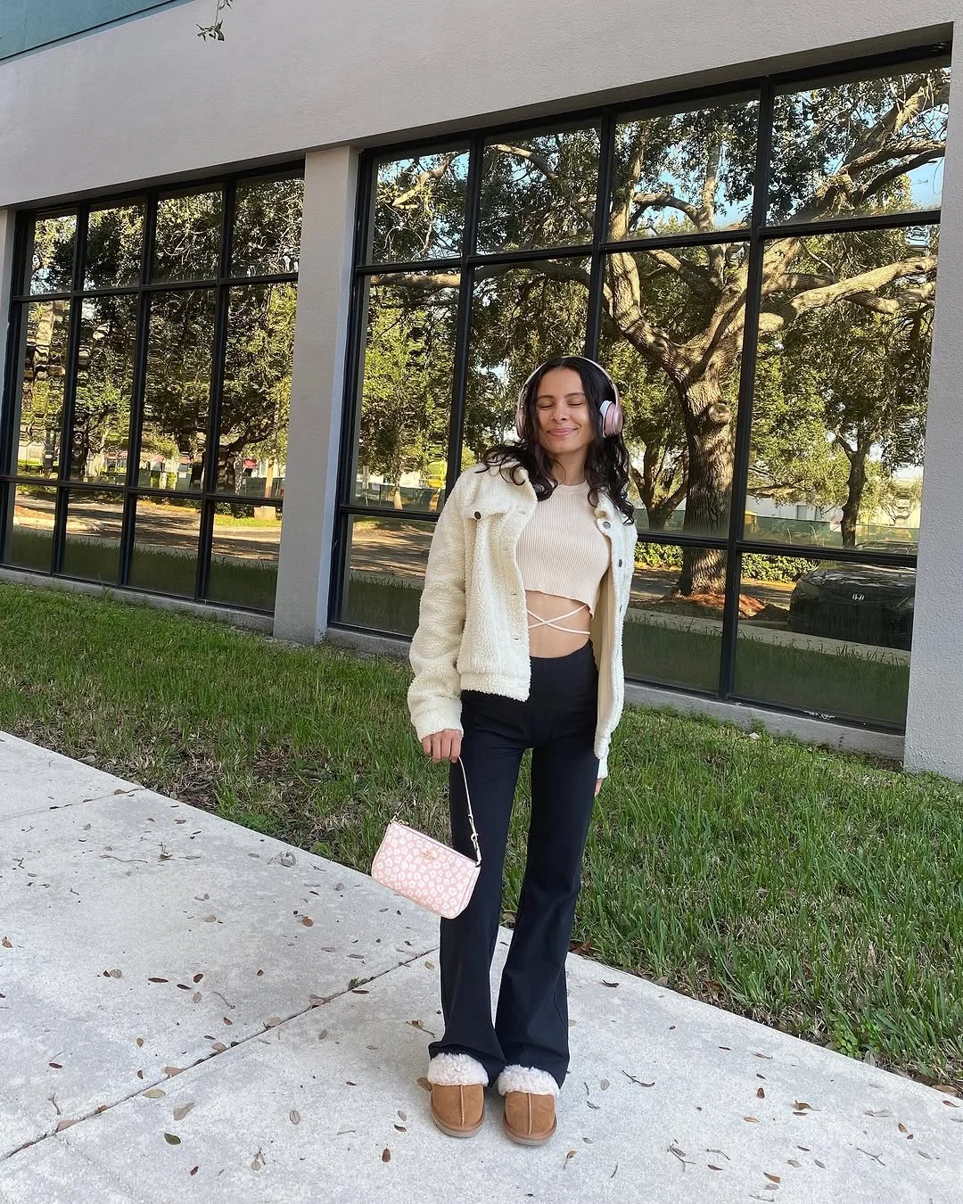 cute fall outfits docs 2026 Sporty Comfort Meets Cozy Weekend Style