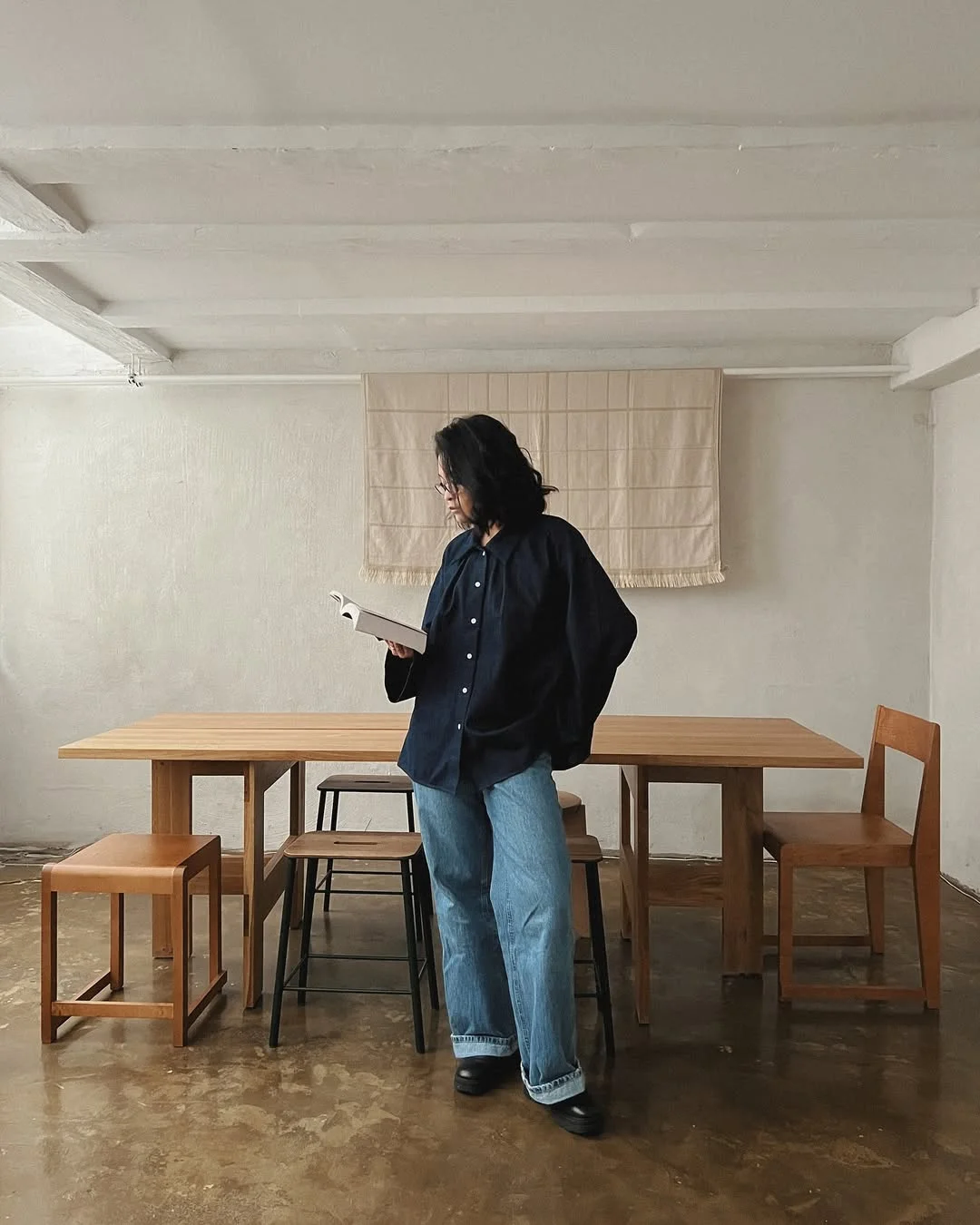Early fall outfits ideas 2026 Oversized Shirt And Denim For Quiet Luxury Style