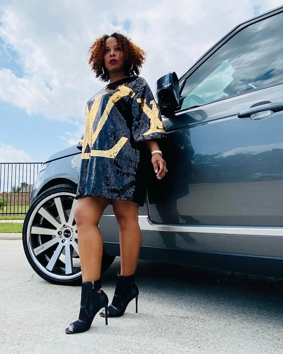 fall 2026 outfits for black women Statement Sequins for Glamorous Fall Nights