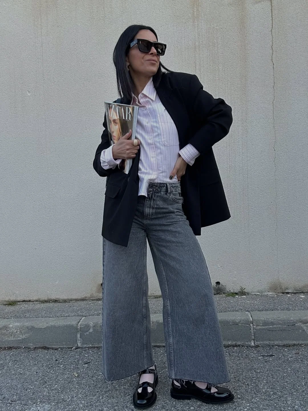 fall fashion for women over 40 Wide-Leg Denim and Oversized Tailoring for a Contemporary Edge