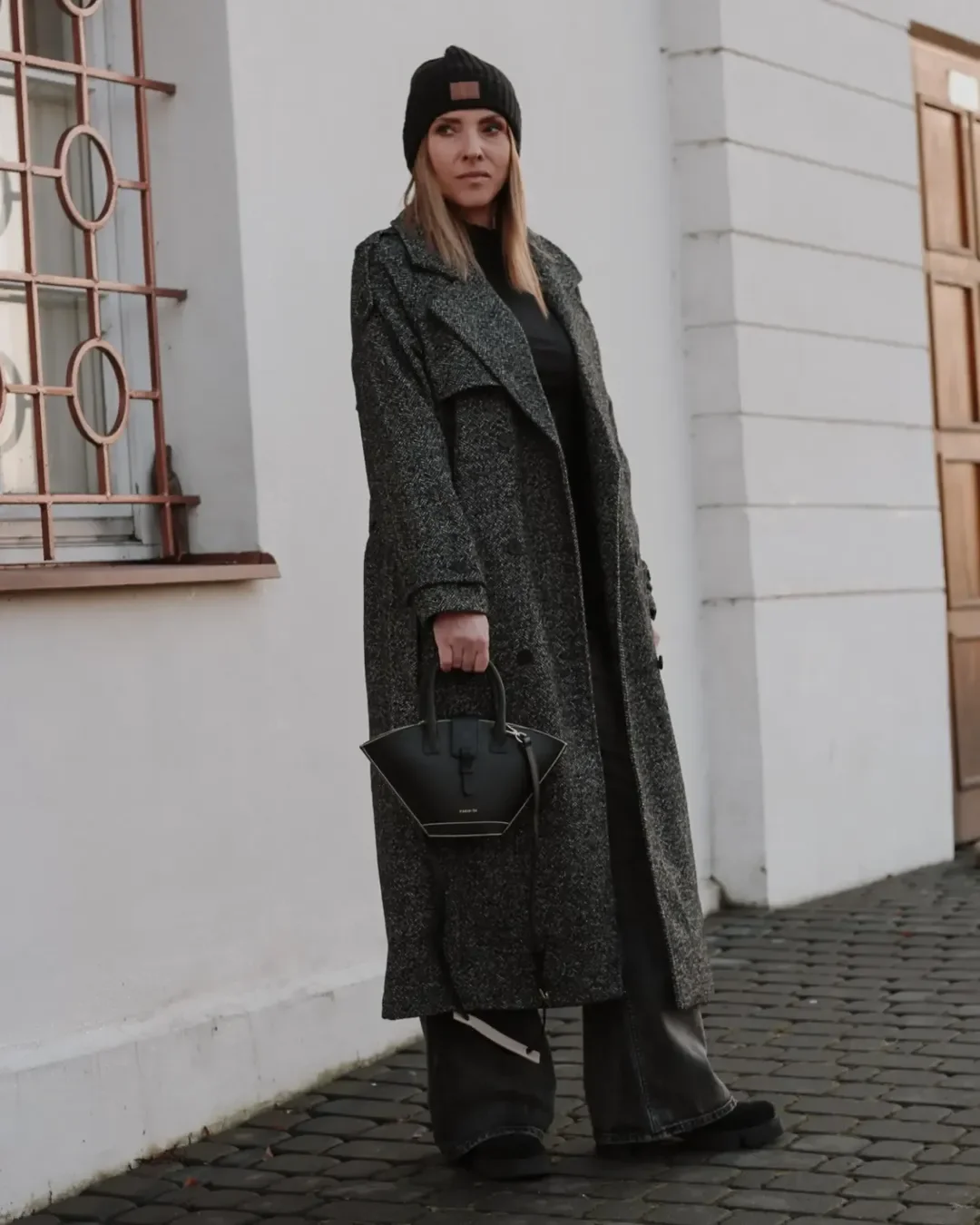 fall fashion for women over 40 Monochrome Layers That Make a Statement on Cold Fall Days