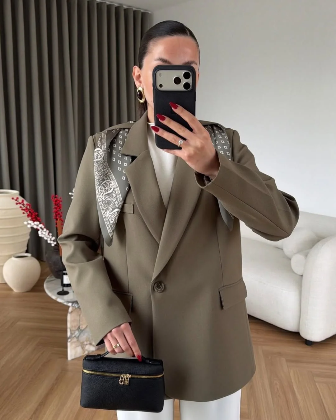 fall fashion inspiration 2026 The Scarf Styling Trick Elevating Classic Tailoring