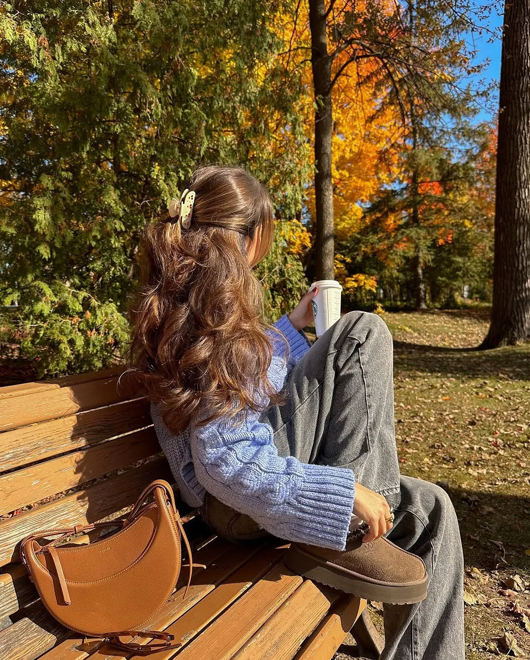 simple fall outfits 2026 Chunky Knits and Relaxed Denim for Cozy Weekends